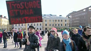 Opettajien mielenosoitus Senaatintorilla 10.4.2013.