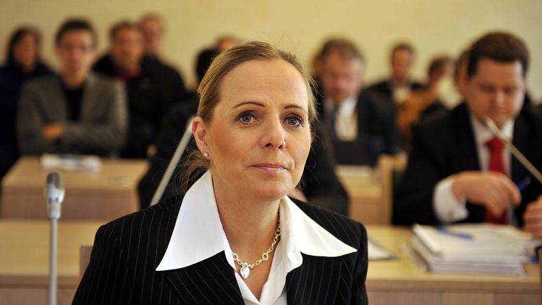 Susan Ruusunen KKO:ssa Pääministerin morsian -kirjaan liittyvän oikeusjutun käsittelyssä 25. tammikuuta 2010.  