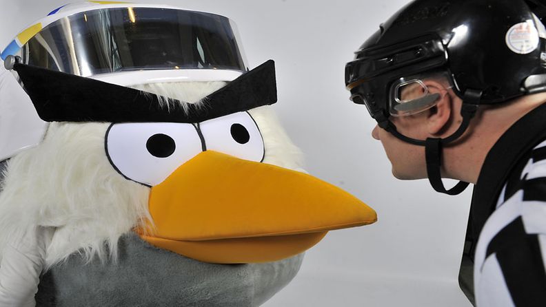 Tulevien kisojen maskotti on Angry Birds -suosikkipelin uusi hahmo "HockeyBird". 