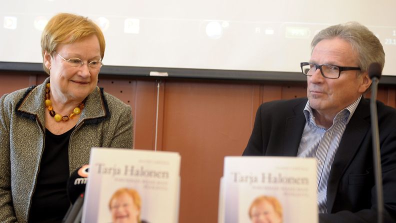 Presidentti Tarja Halonen osallistui tilaisuuteen jossa Hannu Lehtilä, vapaa toimittaja ja tietokirjailija, joka on aiemmin tehnyt pitkän uran Yleisradion politiikan toimittajana ja toiminut muun muassa TV1:n Lauantaiseura-ohjelman isäntänä julkisti teoksensa "Tarja Halonen - Paremman maailman puolesta" tiistaina Helsingissä 23. lokakuuta 2012.