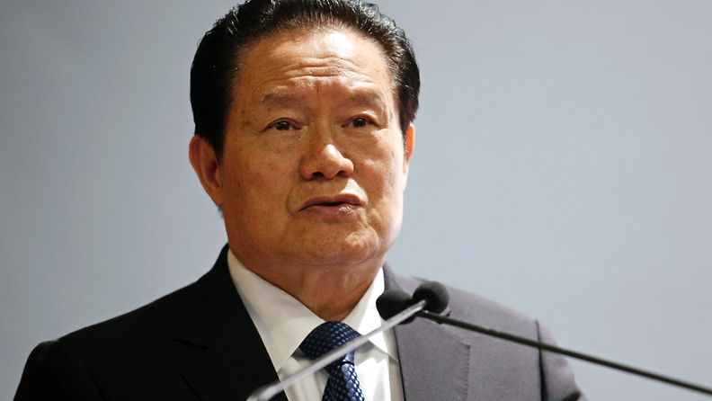 kiina zhou yongkang turvallisuuspäällikkö korruptioepäily