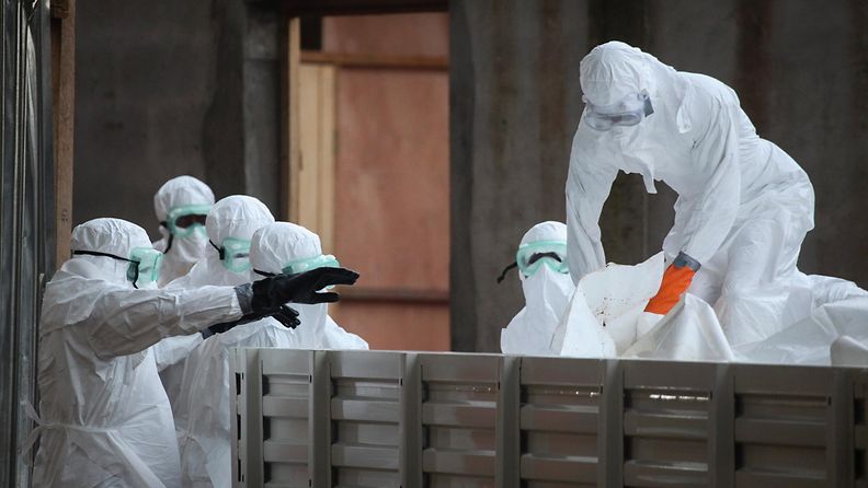 ebola sairaanhoitajat liberia ruumiit