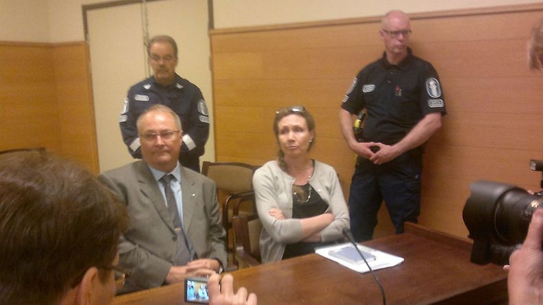 Anneli Auer valmisteluistunnossa Ulvilan toisessa murhaoikeudenkäynnissä Porissa.