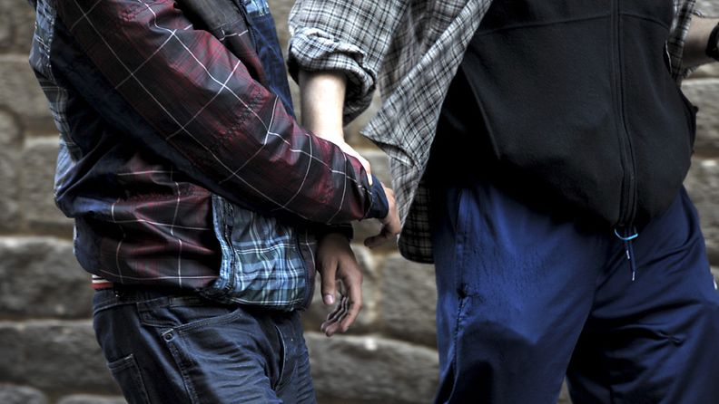 Kuvituskuva. Kuvassa poliisin kiinniottamia taskuvarkaita Barcelonassa.