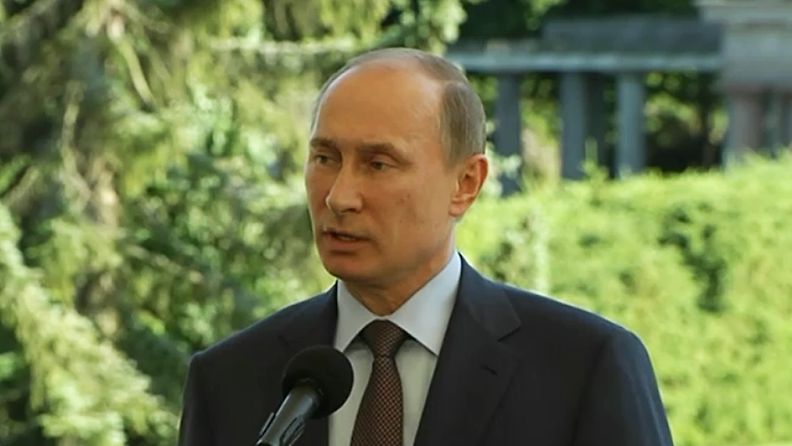 Venäjän presidentti Vladimir Putin lehdistötilaisuudessa Kultarannassa.
