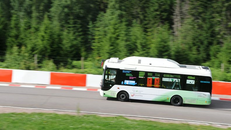 Sähköbussia testattiin Porvoossa kesäkuun lopulla.