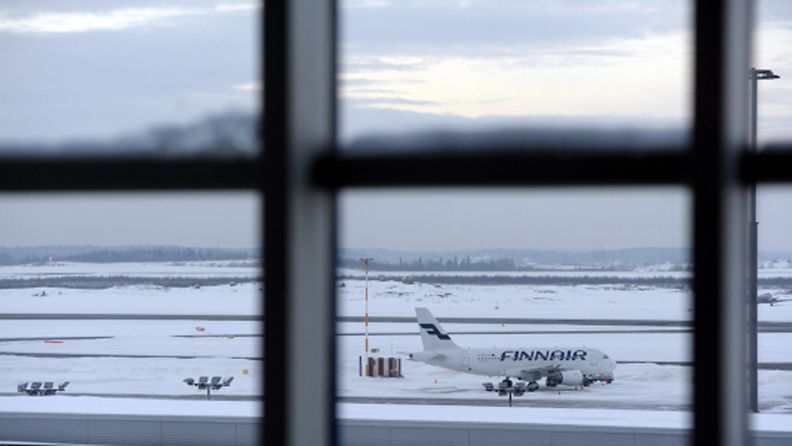 Finnairin kapteeni veti pisteet kotiin monikielisellä puheellaan.