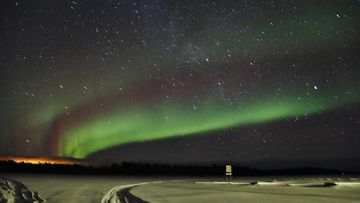 Revontulia Ivalossa helmikuussa 2013. Lukijan kuva: Reijo Suomalainen