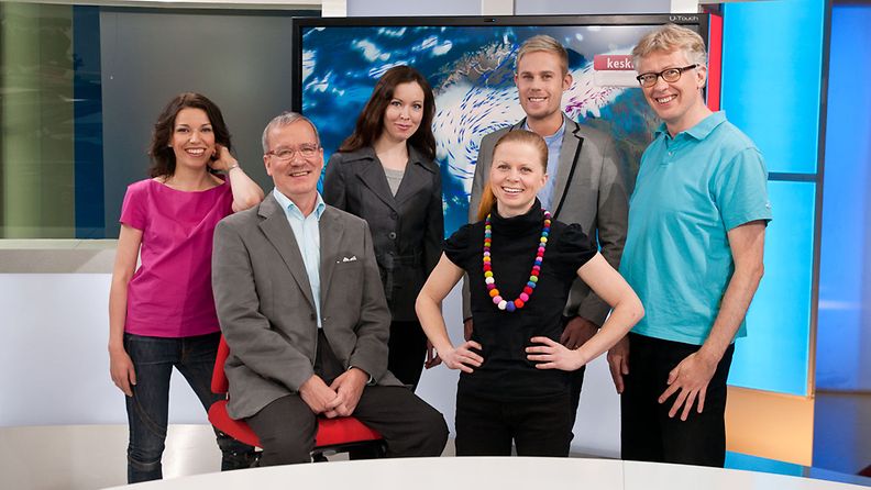 MTV3:n meteorologit Liisa Rintaniemi (vas.), Visa Salojärvi, Mette Mannonen, Miina Manninen, Aleksi Jokela ja Pekka Pouta.
