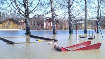 Tulva Helsingin Oulunkylässä 20.4.2013.