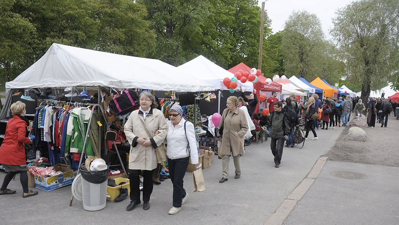 Maailma kylässä tapahtumaa vietettiin Helsingissä 28. toukokuuta 2011. Kuva: Lehtikuva