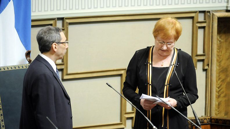 Tasavallan presidentti Tarja Halonen ja eduskunnan puhemies Ben Zyskowicz valtiopäivien avajaisissa.