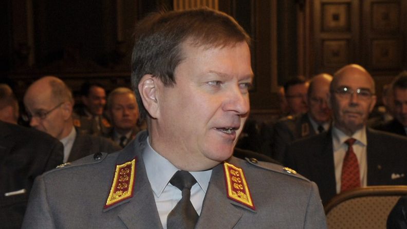 Kenraaliluutnantti Mika Peltonen. 