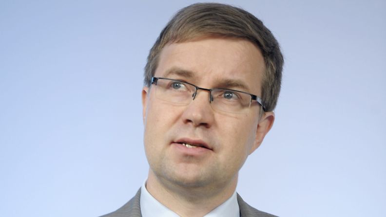 Lasse Heinonen siirtyi Finnairilta Tieto Oyj:n talousjohtajaksi. 