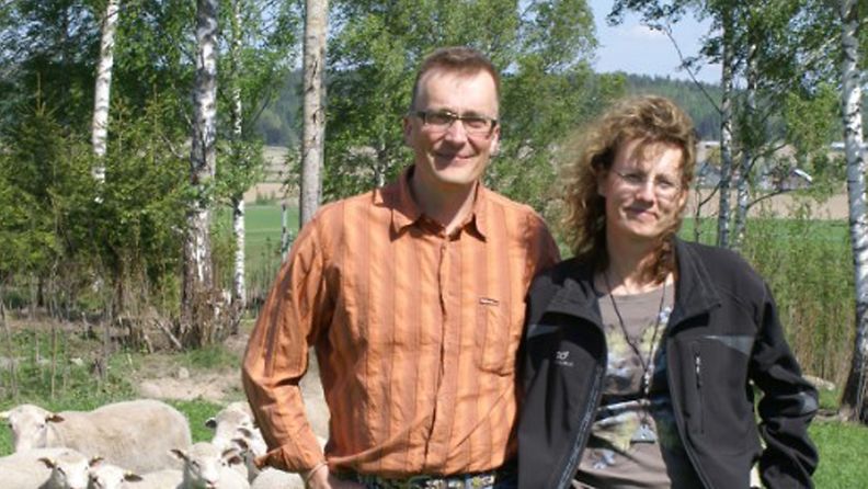 WWF ja MTK ovat palkinneet halikkolaiset Peppi ja Marko Laineen vuoden 2013 Suomen ympäristöystävällisimpinä viljelijöinä. Kuva: WWF