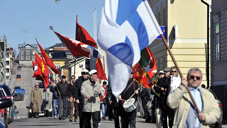 Vappukulkue Porvoossa 1. toukokuuta 2012. SDP:n puheenjohtaja Jutta Urpilainen piti oman vappupuheensa Porvoossa.  