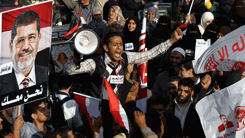 Mielenosoituksia Kairossa 11.12.