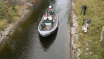 Turun hovioikeus teki katselmuksen Jomalvikin kanavaan, jossa Jyrki Järvilehdon ystävä kuoli onnettomuudessa.