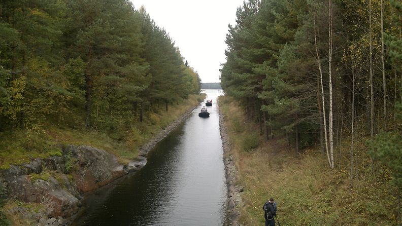 Turun hovioikeus teki katselmuksen Jomalvikin kanavaan, jossa Jyrki Järvilehdon ystävä kuoli onnettomuudessa.