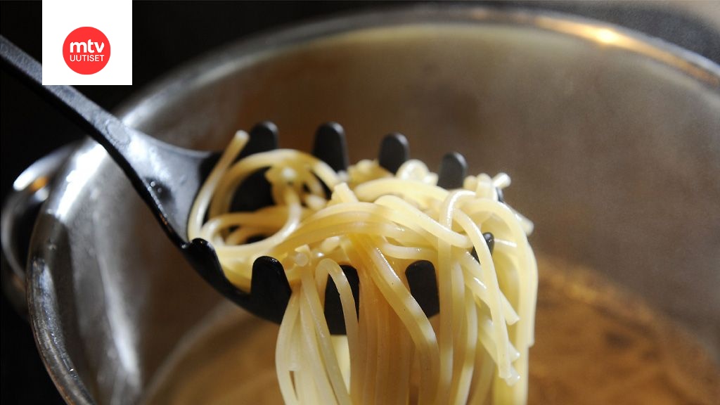 Pastaa ei kannatakaan keittää kattilassa – katso kätevämpi tapa -  