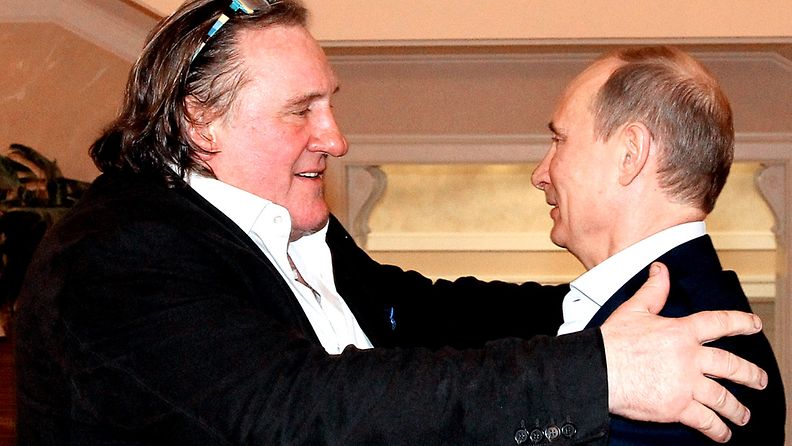 Venäjän kansalaisuuden saaneen ranskalaisnäyttelijä Gerard Depardieun ja presidentti Vladimir Putinin tapaaminen oli lämminhenkinen.