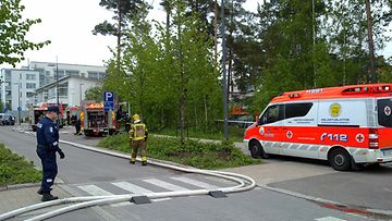 Yksi ihminen kuoli vanhan arvorakennuksen tulipalossa Helsingissä 28.5.2011. Kuva: Tero Anttila 