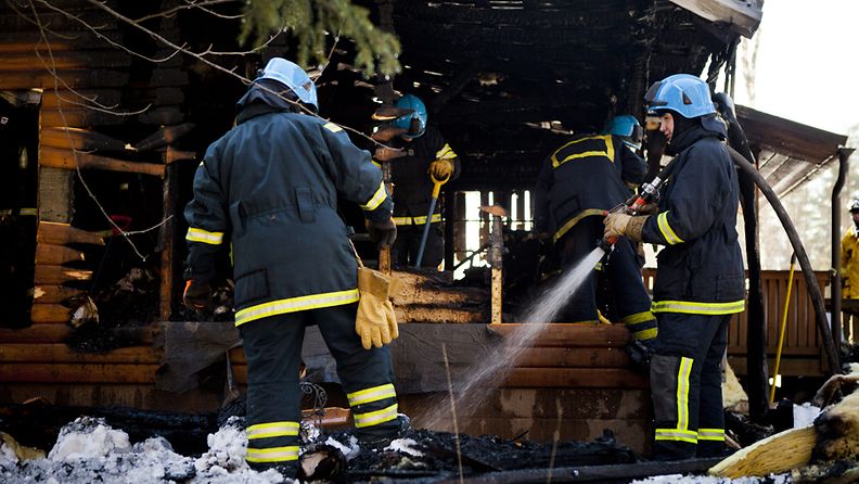 Kaksi ihmistä kuoli 8. maaliskuuta tulipalossa Uudellamaalla Vihdissä Myllylammentiellä. 