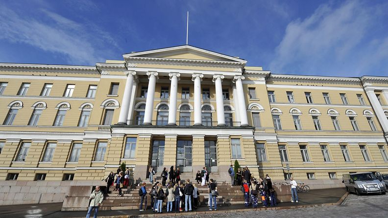 Helsingin yliopiston päärakennus. 