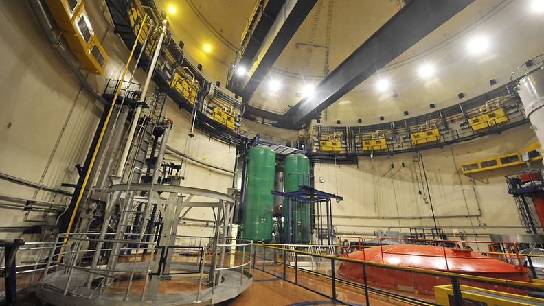 Loviisan ydinvoimalan reaktorihalli 13. huhtikuuta 2011.