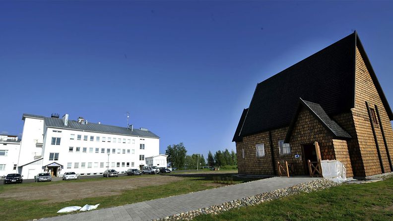 Tanssikeskus Tähtiranta sijaitsee Pohjantähti -opiston vieressä.