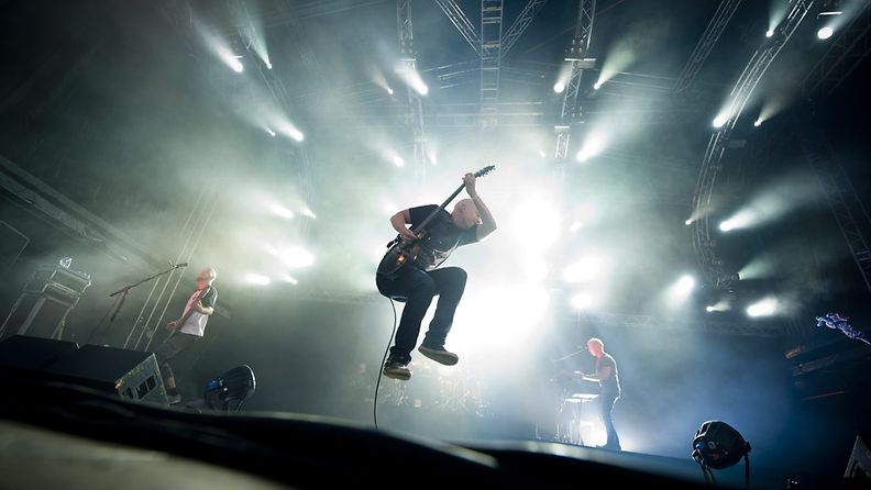 Apulanta-yhtye Ruisrockissa Turussa lauantaina 9. heinäkuuta 2011. 