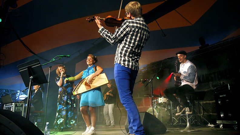 Saaga Ensemble -yhtye esiintyi Kaustisen musiikkijuhlilla 9. heinäkuuta 2013.
