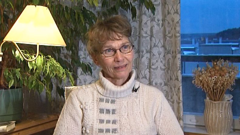 Kirjailija Ulla-Lena Lundberg on tämän vuoden kirjallisuuden Finlandia-palkinnon voittaja.