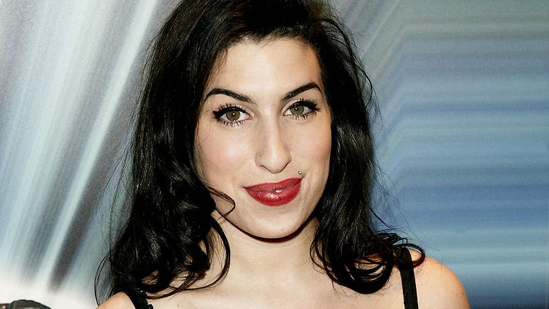 Amy Winehouse vuonna 2004.
