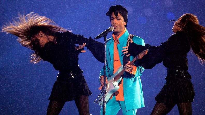Prince esiintyy tänään viiden peruutuksen jälkeen Suomessa. 