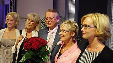 Urpo Martikainen myhäili tyytyväisenä työtovereidensa keskellä 27.5.2010.