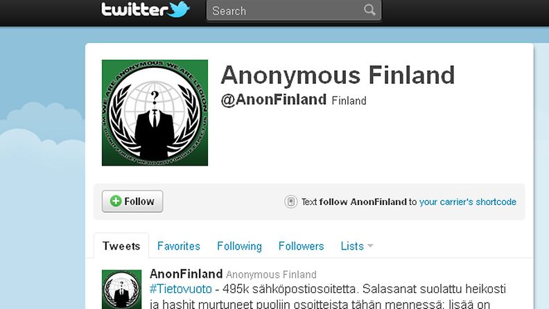 Anonymous Finland -nimimerkillä kirjoittava taho kertoo sähköpostisalasanojen murtamisesta. Ruutunäkymä Twitteristä