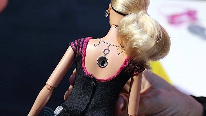 Barbie Photo Fashion -nukke. Kuvakaappaus: Engadget