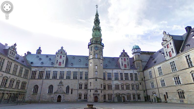Google Street View -näkymä Kronborgin linnasta. 