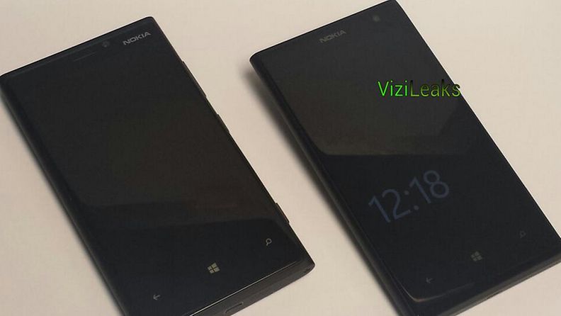 Nokian EOS-puhelimeksi väitetty kännykkä. Vasemmalla puolella Lumia 920-puhelin.