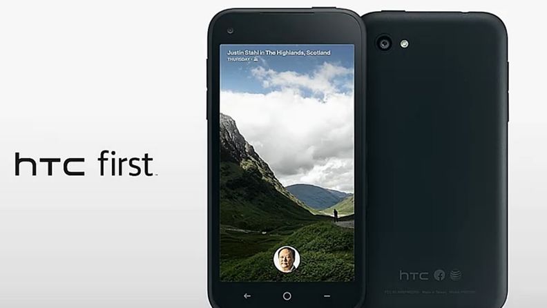 HTC First -puhelin Android Home -käyttöliittymällä.