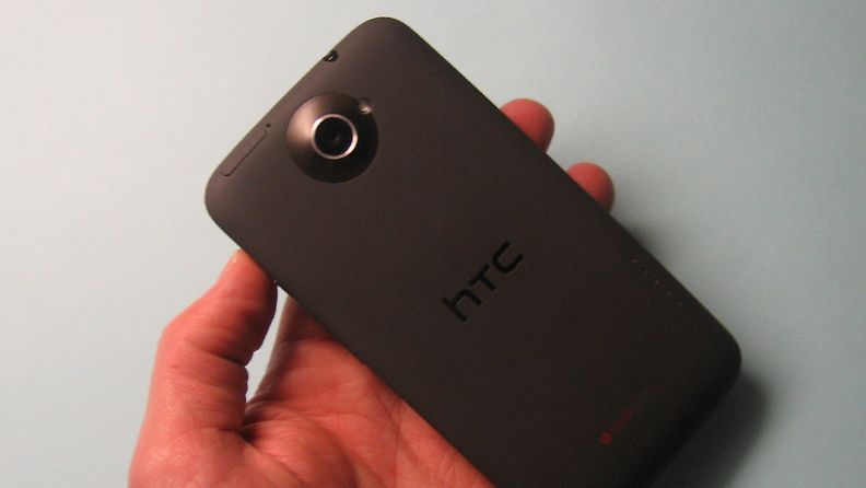 HTC One X Android-puhelin.