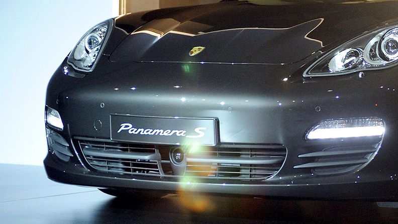 Luksusautoja varastelevaa liigaa johtava mafiapomo on saanut tuomion Venäjän Kaukoidässä. Kuvituskuvassa Porschen Panamera S-malli.