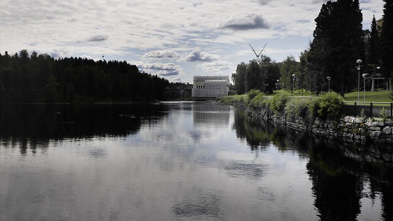 Tallenna  Kajaaninjoki sekä voimalan pato. (Lehtikuva) 