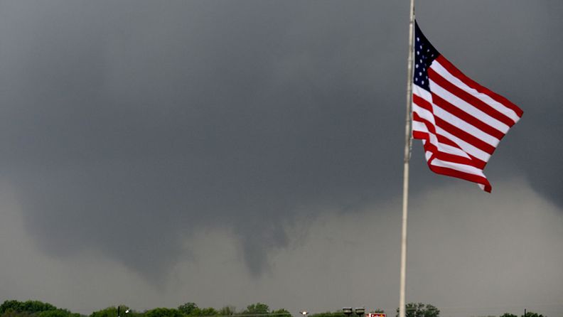 Tornadon tekemiä tuhoja Teksasissa, Yhdysvalloissa 3.4.2012. 