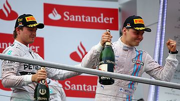 Nico Rosberg ja Valtteri Bottas Saksan GP:n palkintopallilla.