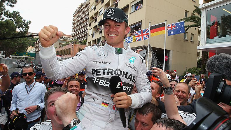 Nico Rosberg juhlii Monacon voittoa