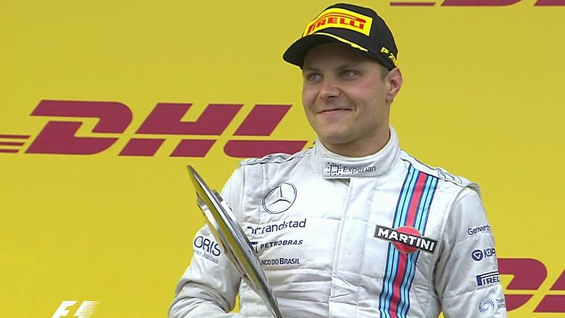 Valtteri Bottas Itävallan GP:n palkintokorokkeella