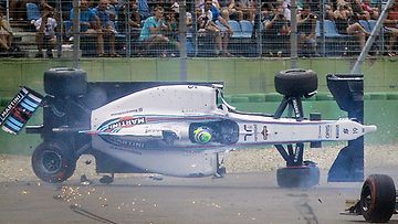 Felipe Massan Williams pyöri katon kautta ympäri.