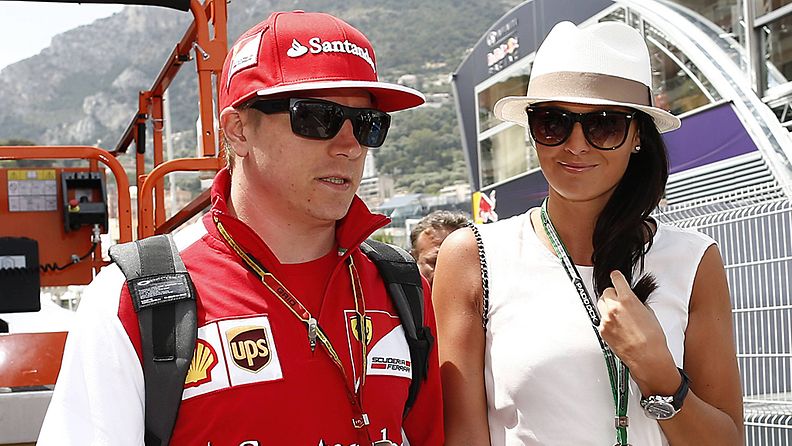 Kimi Räikkönen saapui tyttöystävänsä Minttu Virtasen kanssa Monacon kisapaikoille.
